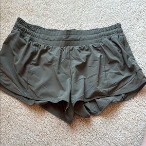 Lululemon Olive/Dark Army Green Hotty Hot Low-Rise Short 2.5”